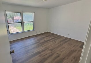 8439 Forest Ridge Dr in San Antonio, TX - Building Photo - Building Photo