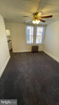 2094 Carver St photo'