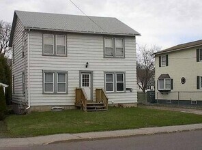 67 Lafountain St, Unit 67B in Winooski, VT - Building Photo - Building Photo
