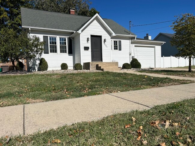 237 N 2nd St in Breese, IL - Building Photo - Building Photo