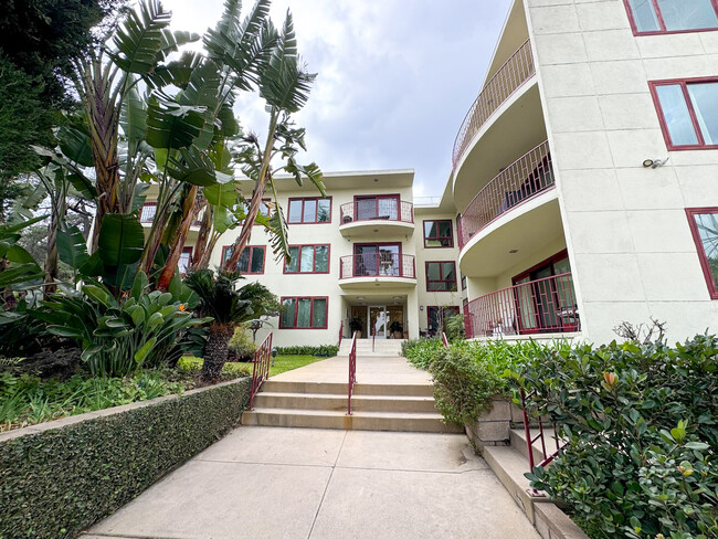 3407 Huxley St, Unit 17 in Los Angeles, CA - Building Photo - Building Photo