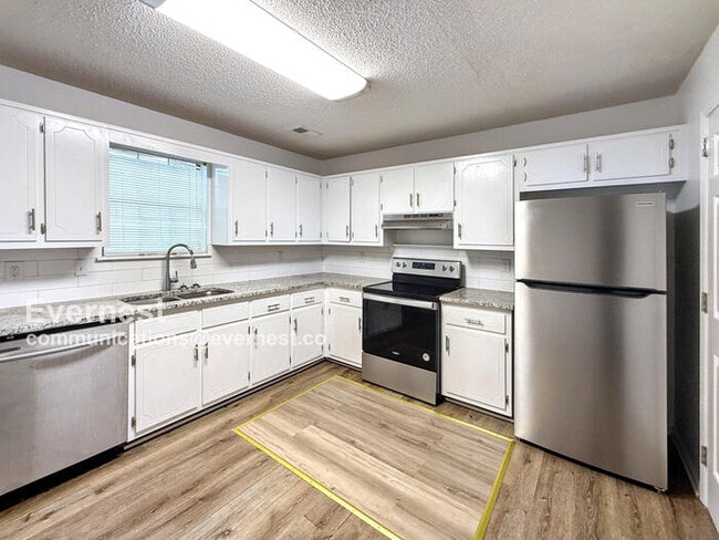 2163 Cheshire Dr in Birmingham, AL - Building Photo - Building Photo