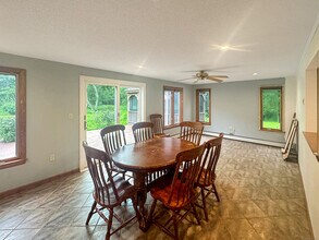 85 Debbie Dr in South Windsor, CT - Building Photo - Building Photo