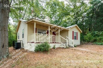 904 Cherry St in Talladega, AL - Building Photo - Building Photo