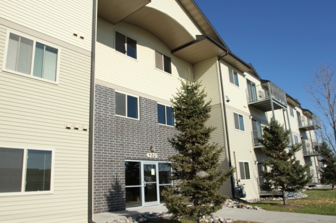 Campus Place 4 Apartments in Grand Forks, ND - Building Photo