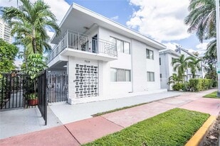 7315 Harding Ave in Miami Beach, FL - Building Photo