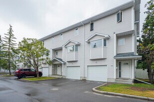 2750 51st St SW in Calgary, AB - Building Photo