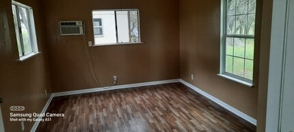 274 Kristine Ln in Kingsbury, TX - Building Photo - Building Photo