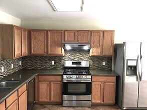216 Fall Creek Dr in Kyle, TX - Building Photo - Building Photo