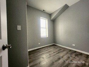 7314 S Kenwood Ave in Chicago, IL - Foto de edificio - Building Photo