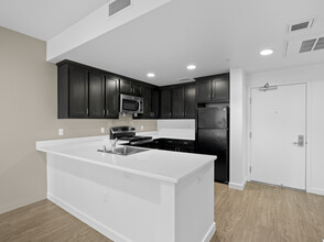 Met North in San Jose, CA - Building Photo - Interior Photo