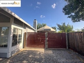 1961 Hemlock Dr in Oakley, CA - Building Photo - Building Photo