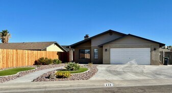 629 Beth Ln in Ridgecrest, CA - Building Photo