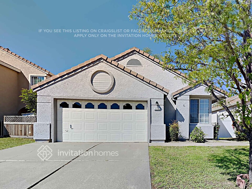 278 Union St in Roseville, CA - Building Photo