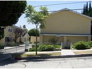 578 Stepney St in Inglewood, CA - Foto de edificio - Building Photo