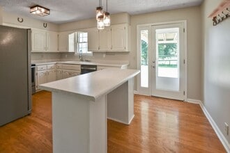 3056 Joe Dowlen Rd in Pleasant View, TN - Building Photo - Building Photo