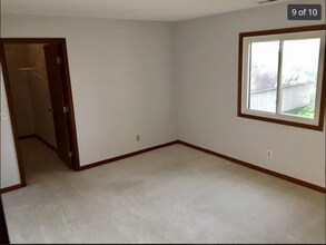 5615 Baronswood Cir in Toledo, OH - Building Photo - Building Photo