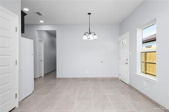 2228 N Vly Cir in La Feria, TX - Building Photo - Building Photo