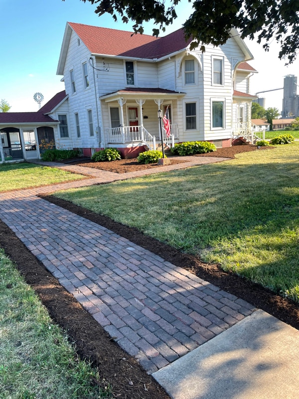 property at 124 E Park St