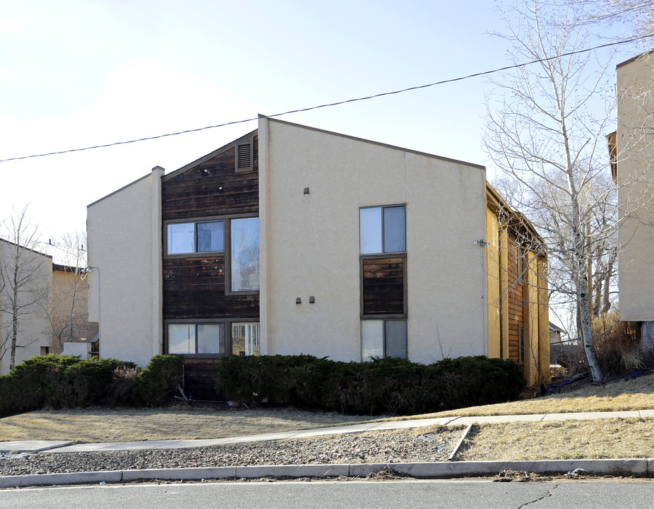 1915 Henderson Ave in Colorado Springs, CO - Building Photo