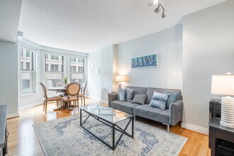 915 E St NW, Unit 412 in Washington, DC - Building Photo - Building Photo