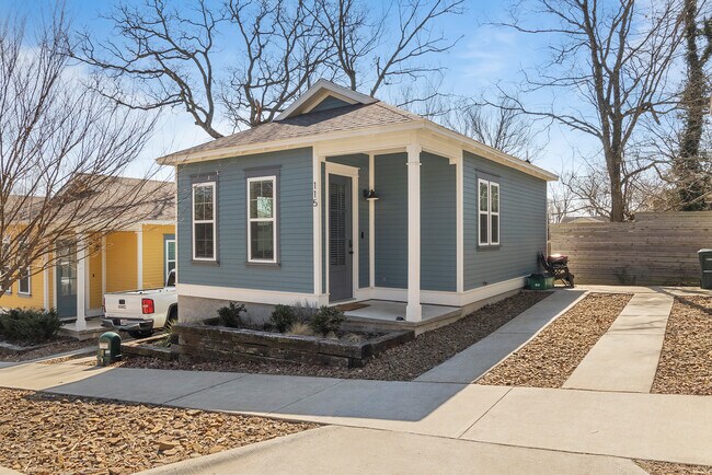 115 E 9th St in Fayetteville, AR - Building Photo - Building Photo