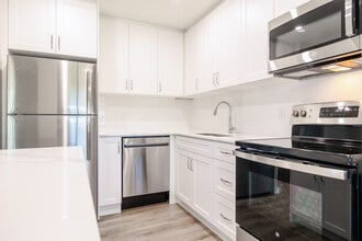 Wynbrook & Mayfair in Stratford, ON - Building Photo - Interior Photo