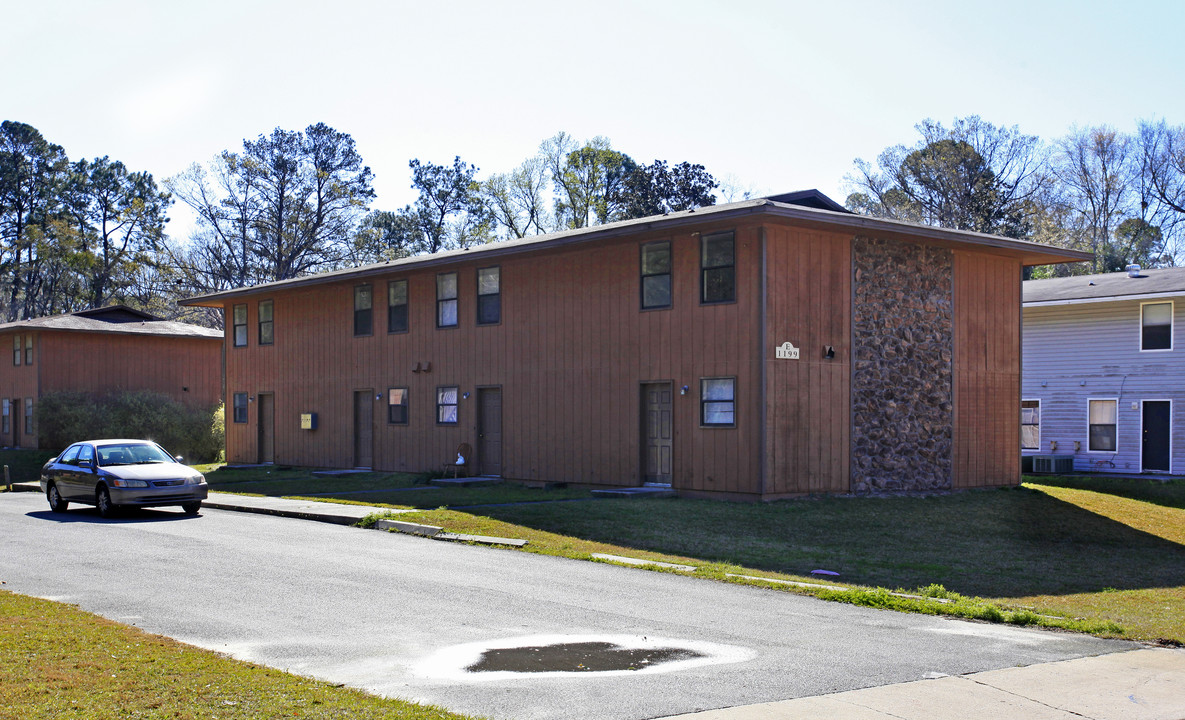 1199 Jo Ree in Valdosta, GA - Building Photo