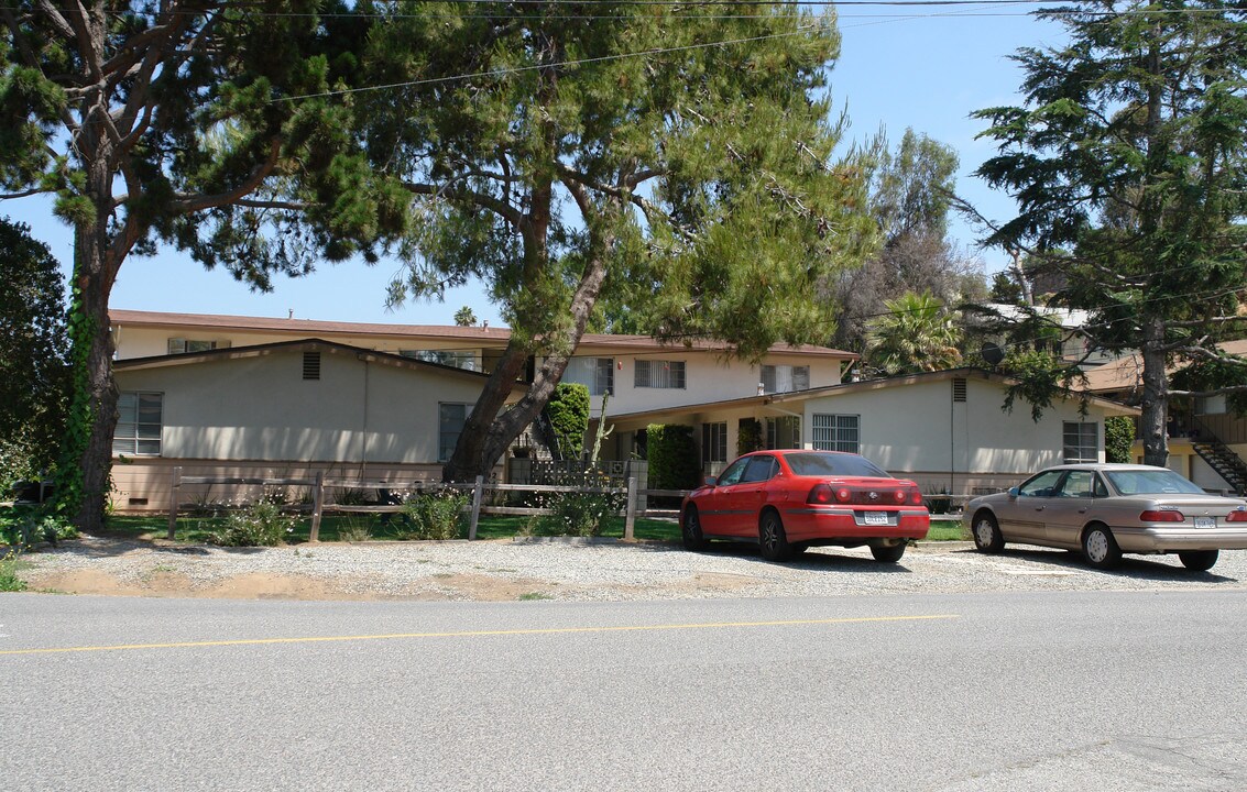 Avalon Vista in Vista, CA - Building Photo