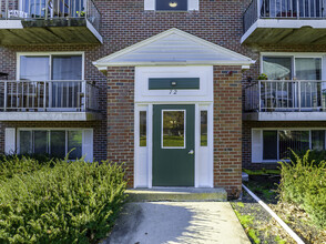 Running Brook Condos in Brockton, MA - Building Photo - Building Photo