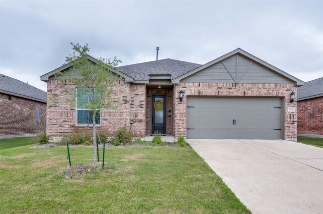 property at 925 Emerson Dr