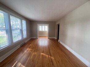1441 Plymouth Ave SE in Grand Rapids, MI - Building Photo - Building Photo