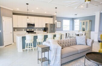 14132 Poppy Fld Lp, Unit 1303 in Punta Gorda, FL - Building Photo - Building Photo