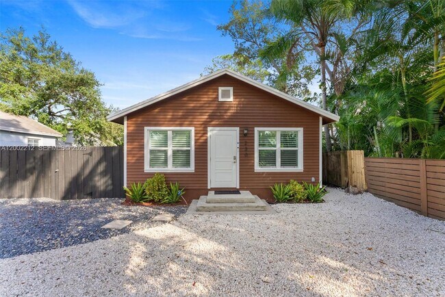 230 SW 12th Ave in Fort Lauderdale, FL - Building Photo - Building Photo