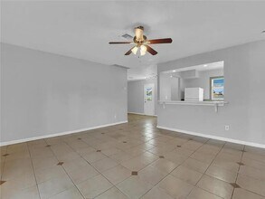 1412 SW 4th Pl in Cape Coral, FL - Building Photo - Building Photo