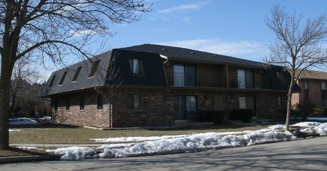 1717 S 115 Ct in West Allis, WI - Building Photo