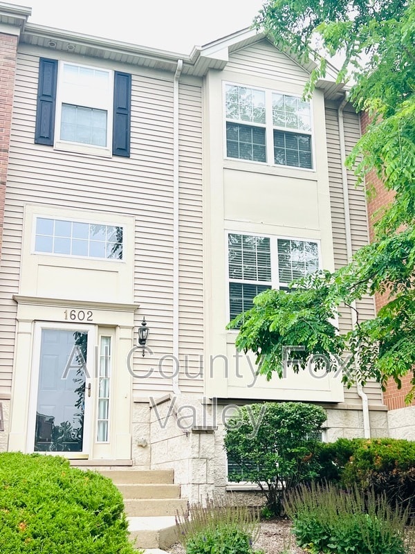 property at 1602 Edinburgh Dr