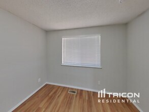31811 24th Ave SW in Federal Way, WA - Building Photo - Building Photo