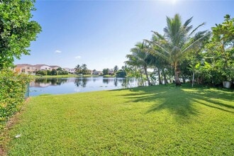 1561 NW 159th Ave in Pembroke Pines, FL - Building Photo - Building Photo