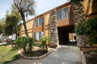 Terre at 1050 Peach fka Sierra Ridge in El Cajon, CA - Building Photo - Building Photo