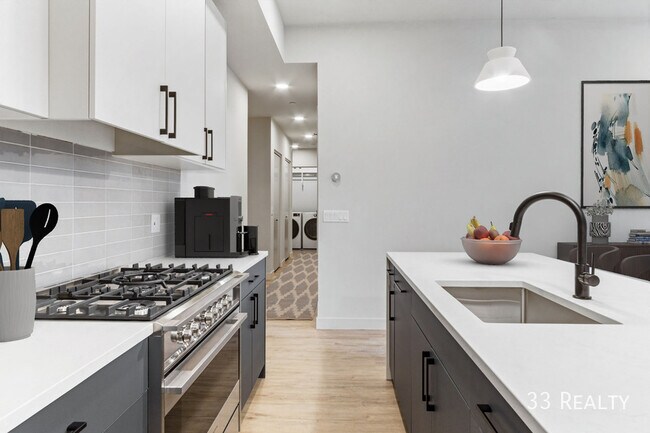 37 S Ashland Ave in Chicago, IL - Building Photo - Building Photo