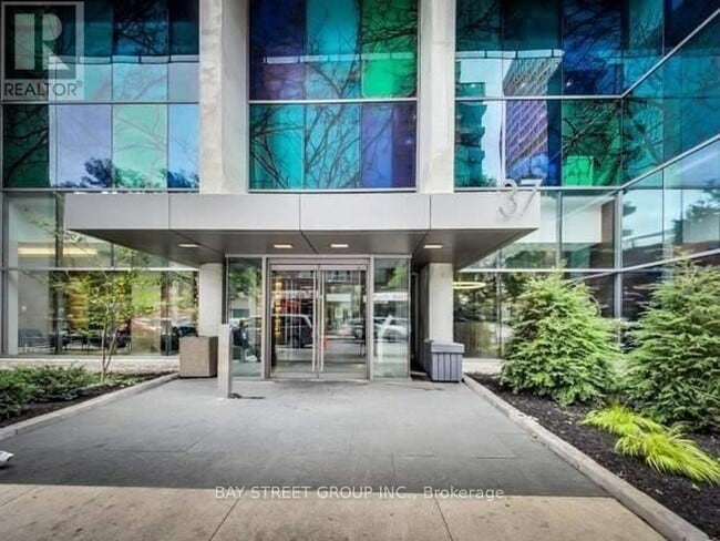 property at 38 Grenville St