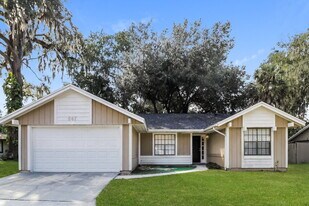 647 Redwood Dr in Winter Springs, FL - Building Photo