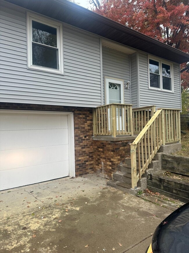 property at 4403 W Capri Ct