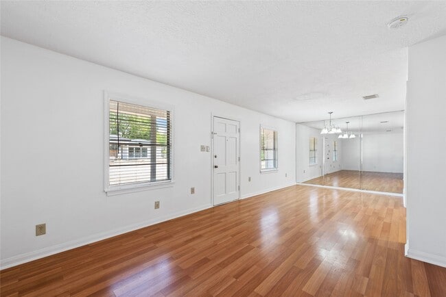 1510 Afton St in Houston, TX - Building Photo - Building Photo