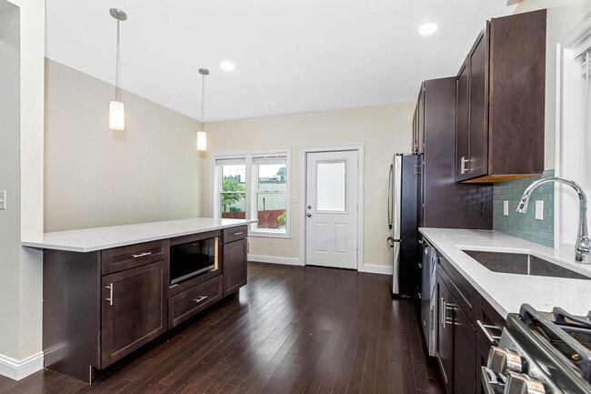 77 Winchester St in Medford, MA - Building Photo - Building Photo