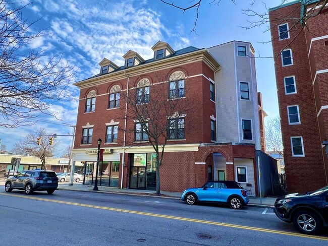property at 6 S Washington St