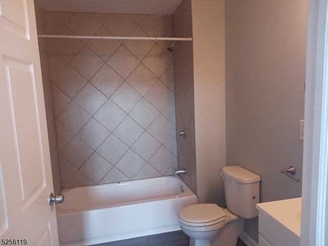 10 Courtland St-Unit -101 in Paterson, NJ - Building Photo - Building Photo