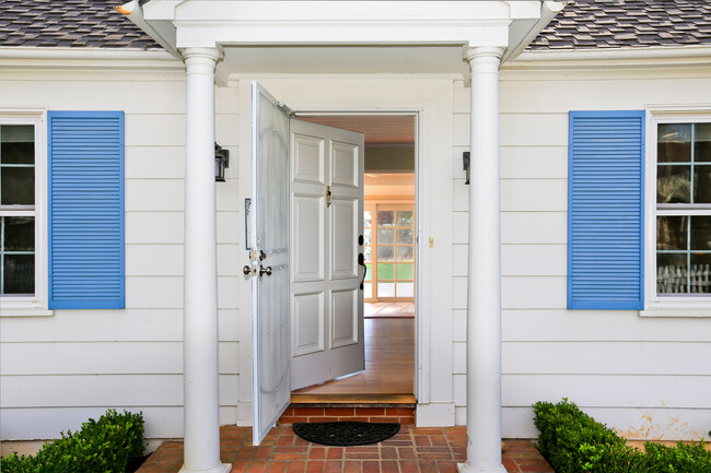 343 Bellevue Ct in Los Altos, CA - Building Photo - Building Photo