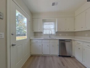 516 Kenton Dr in Irmo, SC - Building Photo - Building Photo